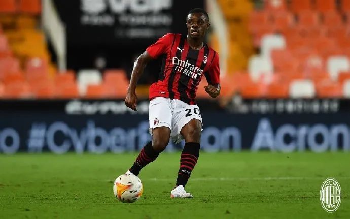 kaiyun- 迈尼昂屡次救险，米兰守住榜首位置  